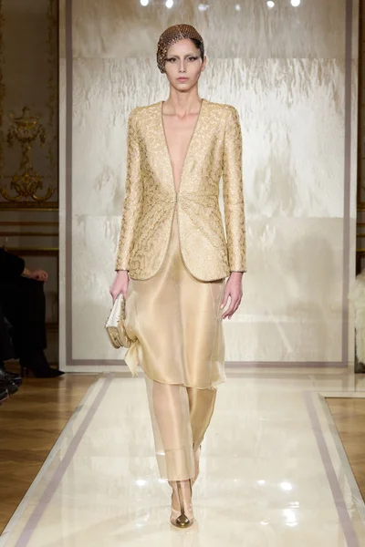 Look 74